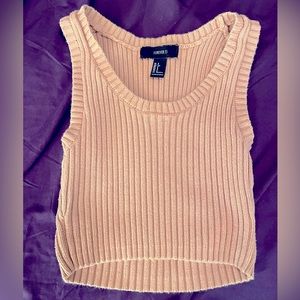 Forever 21 crop top. Light pink. US size S. Barely worn, very good condition.